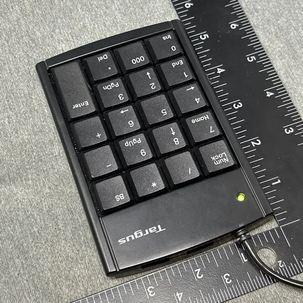 Targus Numeric Keypad USB Port Connector Portable Plug & Play Device Black